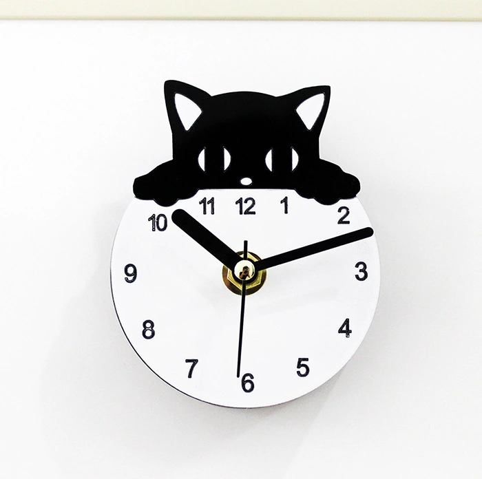 Three-Dimensional Peeping Watching Kitten Refrigerator Clock