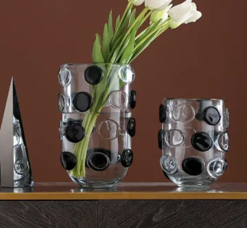 Modern And Simple Hand-made Black And White Light Luxury Glass Vase