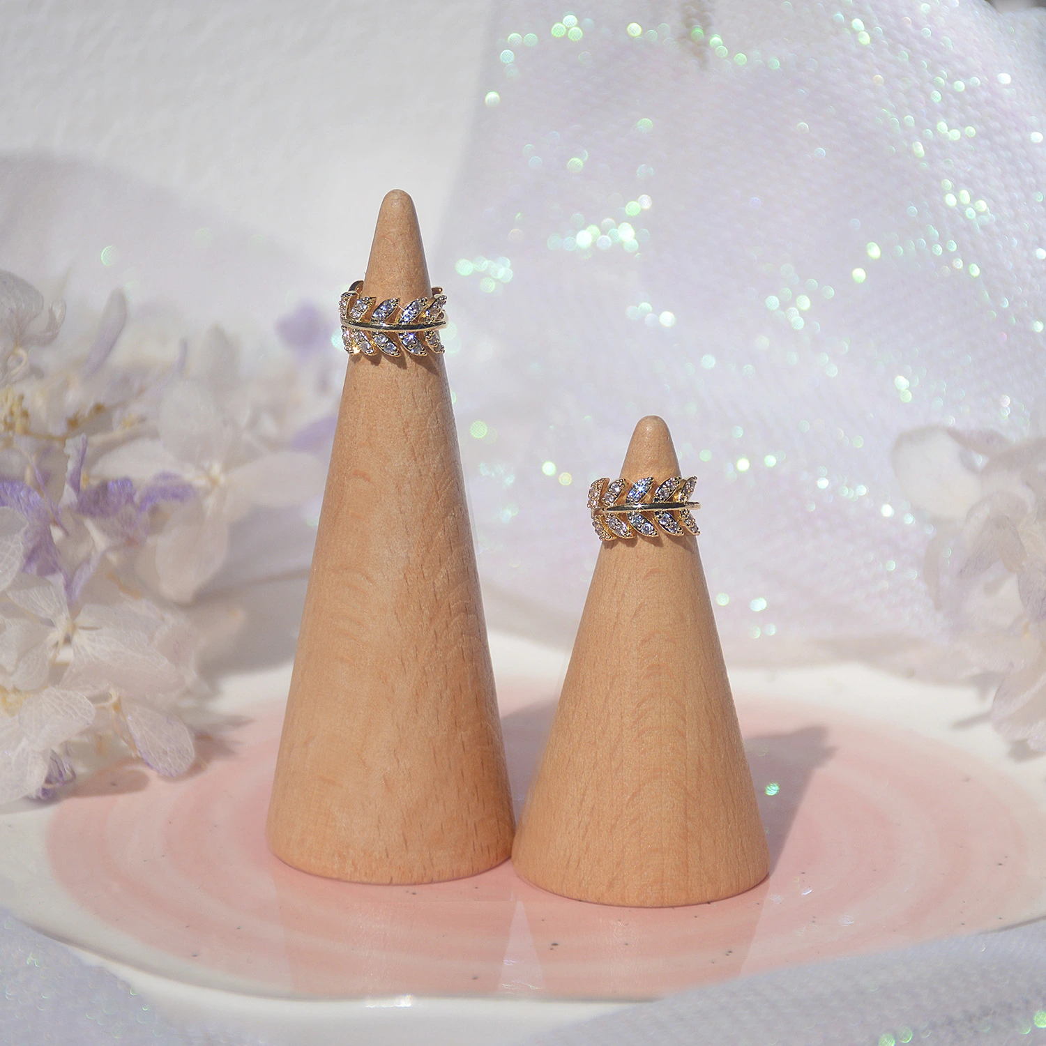Designed Leaf Earrings Micro-inlaid Zircon Ring