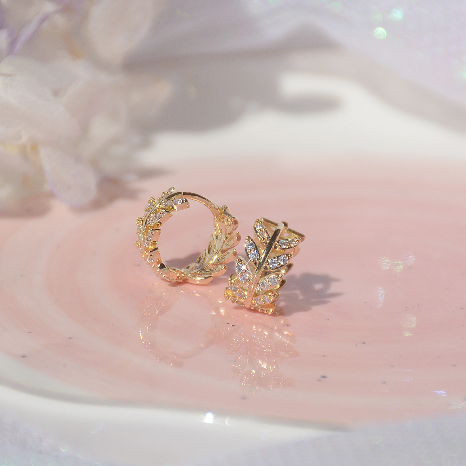Designed Leaf Earrings Micro-inlaid Zircon Ring