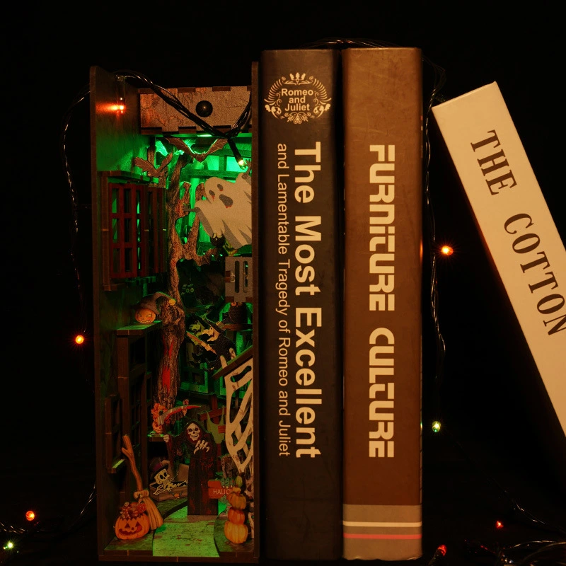 Halloween Gift Weird Ornaments Three-dimensional Model Bookshelf