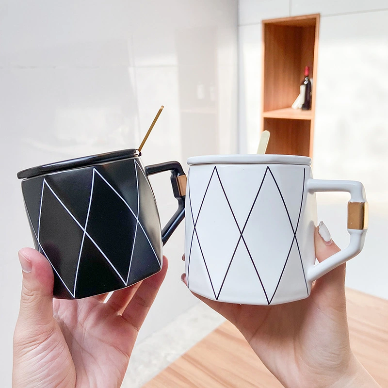 Rhombus Simple Line Ceramic Embossed Gold Water Cup