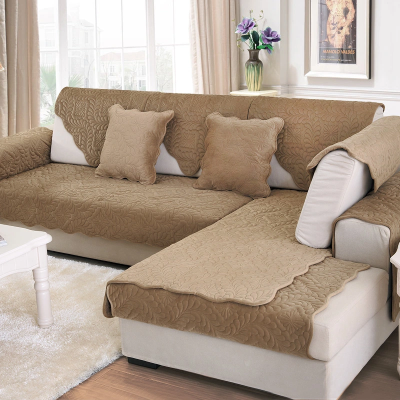 Plush non-slip sofa cover