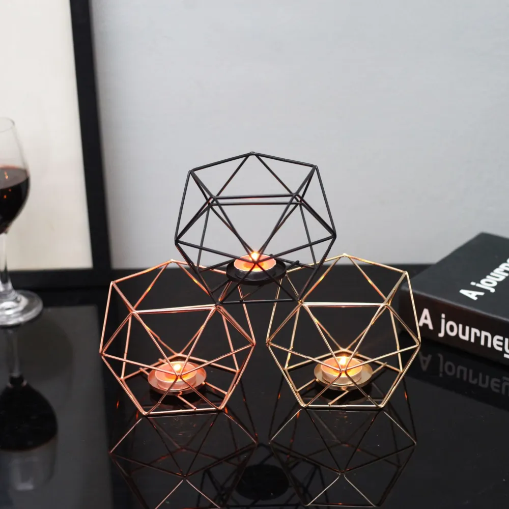 Geometric candlestick decoration