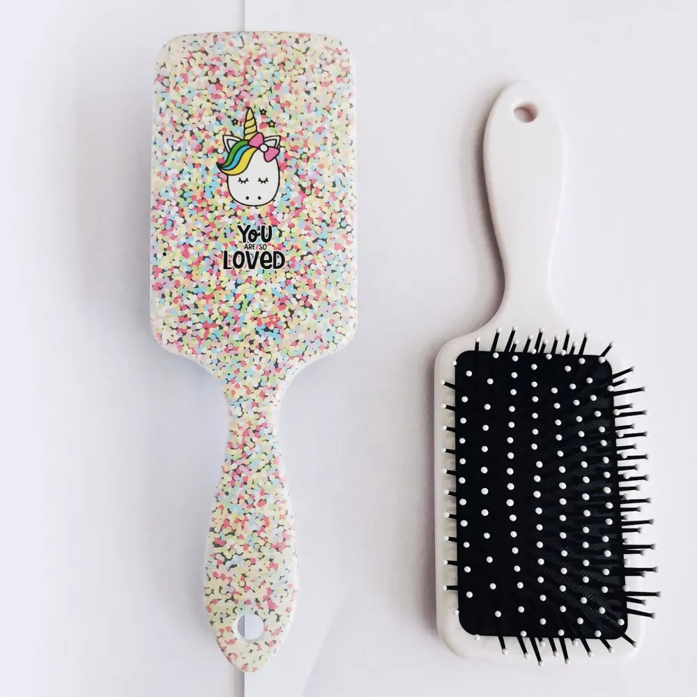 Cute plastic comb