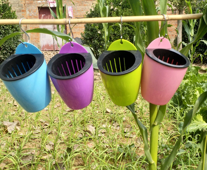 Hanging flower pot