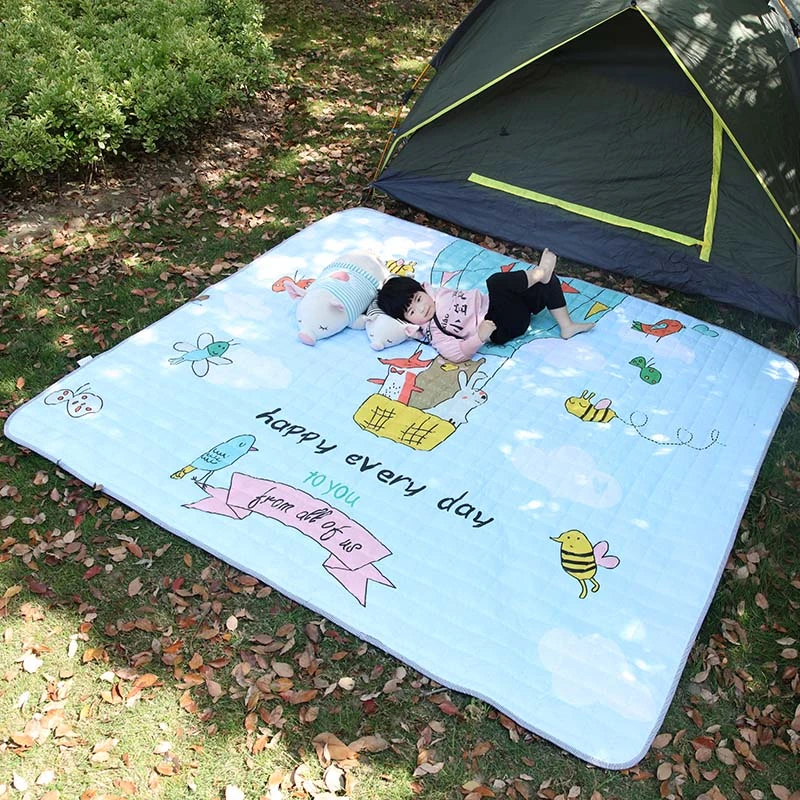 Outdoor in moisture-proof picnic mat