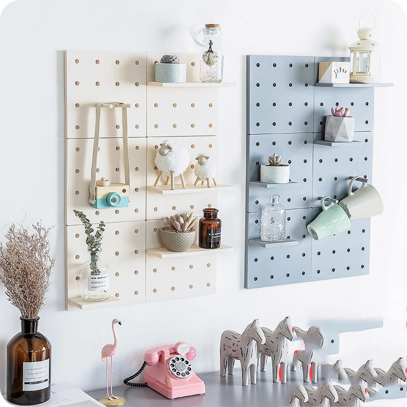 Simple wall-mounted plastic hole plate storage rack