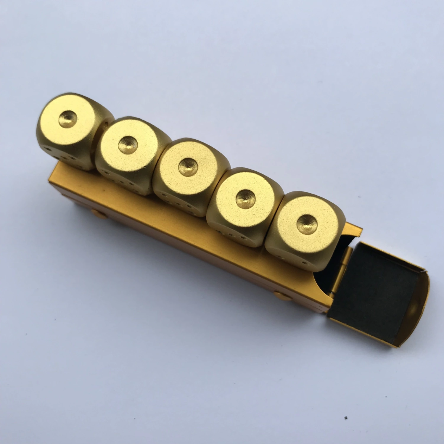 Metal drinking dice portable dice tube aluminum alloy