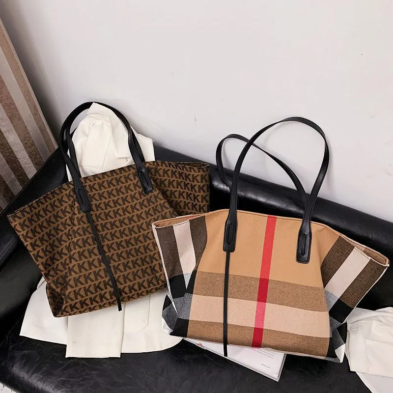 Large-capacity Fashion Plaid Western Style One-shoulder Handbag