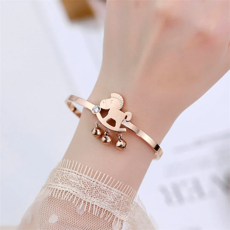 Simple Personality Horse Smooth Diamond Titanium Steel Bracelet