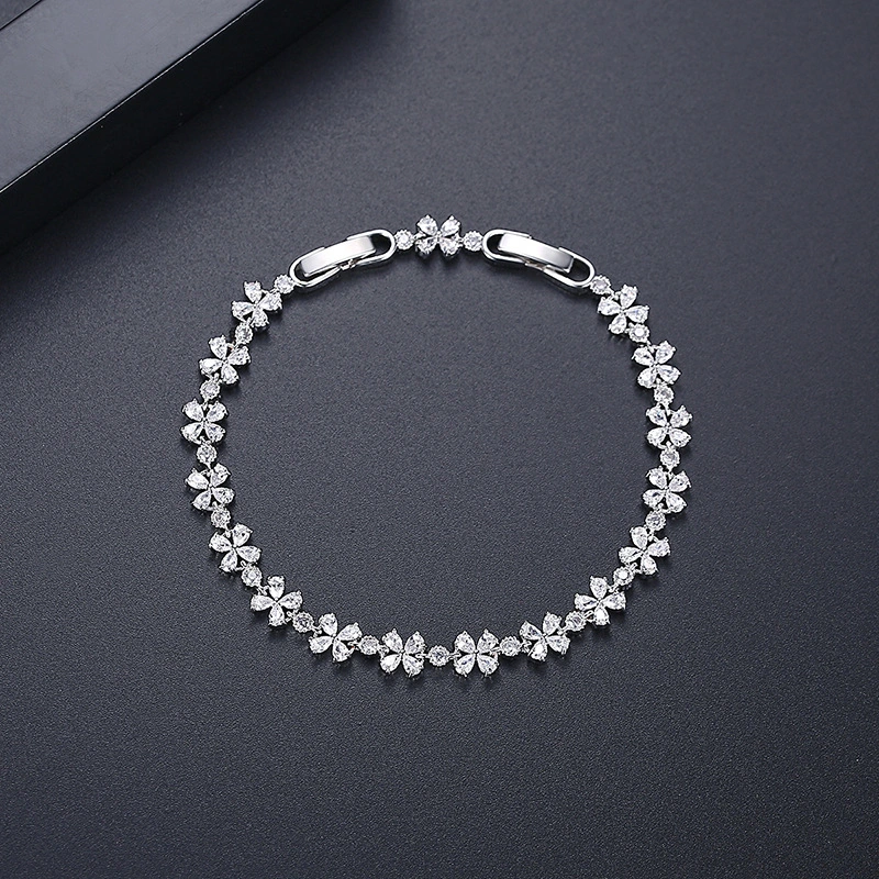 Personality Female White Copper Inlaid Zircon Jewelry