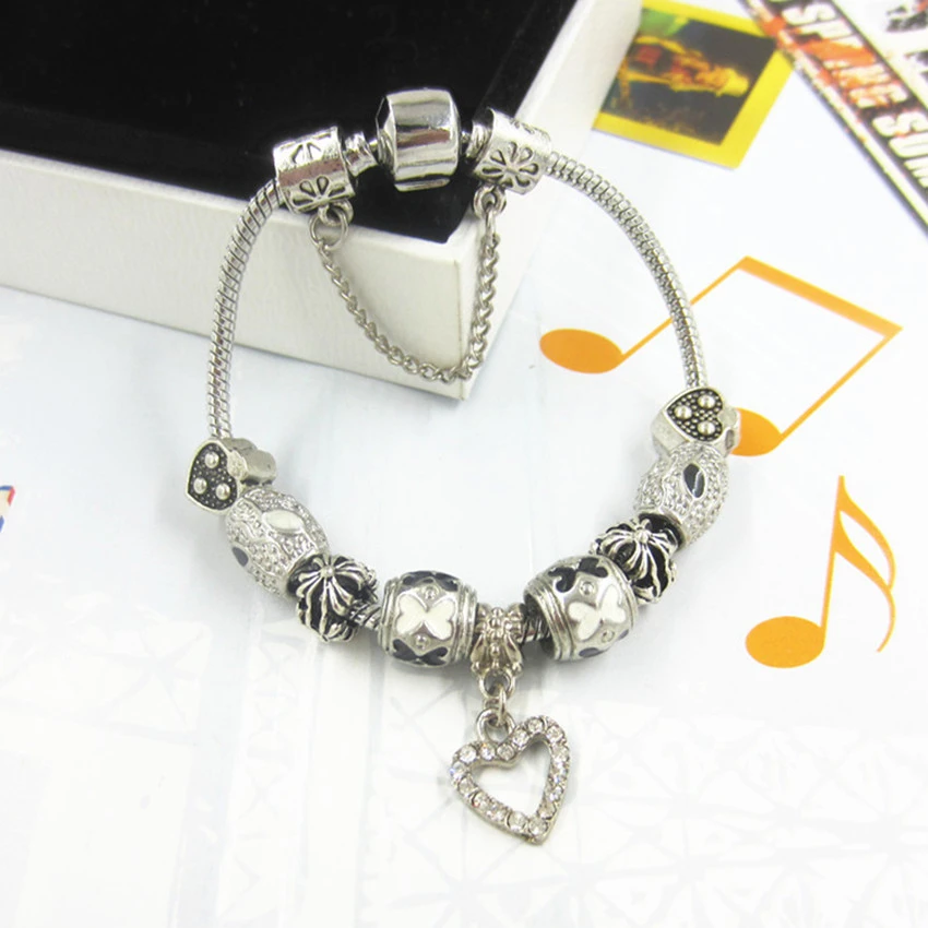 Alloy Dripping Heart-shaped Beaded Bracelet