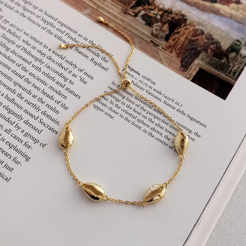 Hollow shell conch bracelet