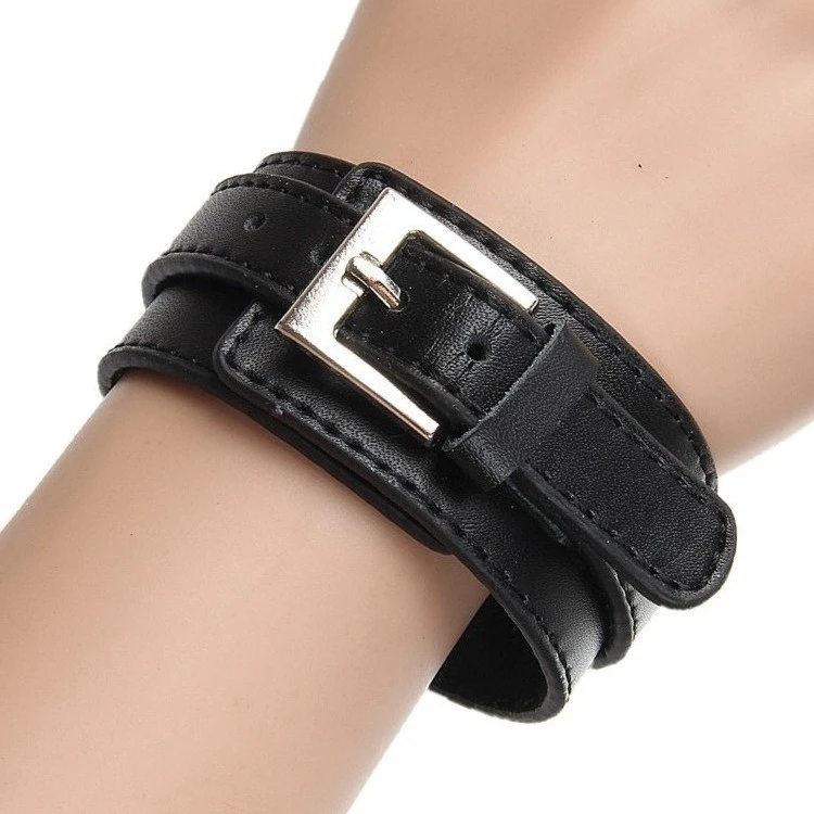 Leather buckle bracelet