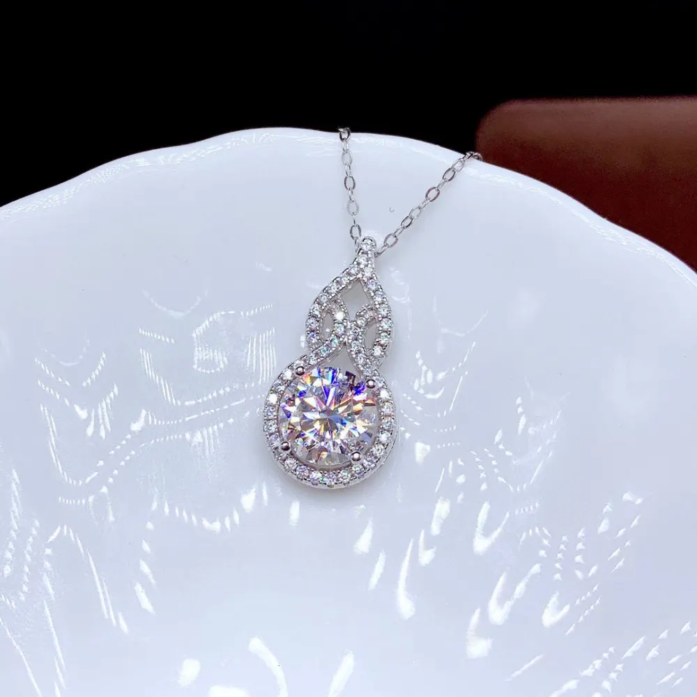 Classic Moissanite Diamond Pendant Female Crystal