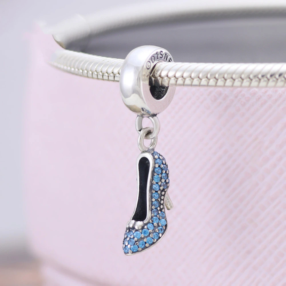 High heel bracelet pendant