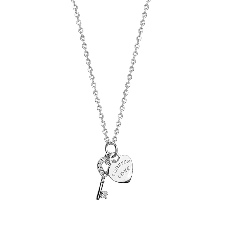 Love key pendant with diamond short clavicle chain