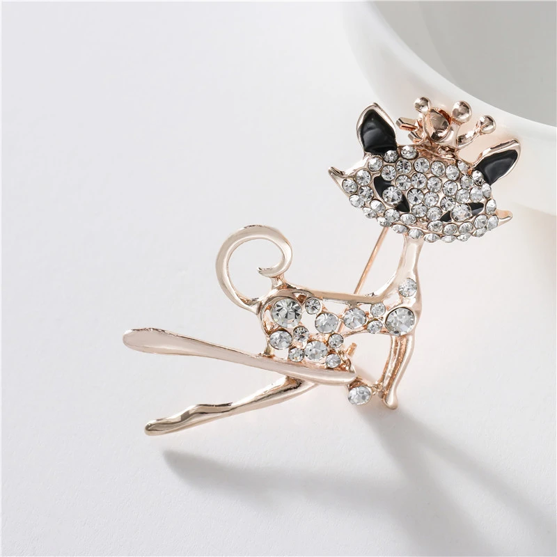 A Diamond Brooch With a Small Kitty Animal