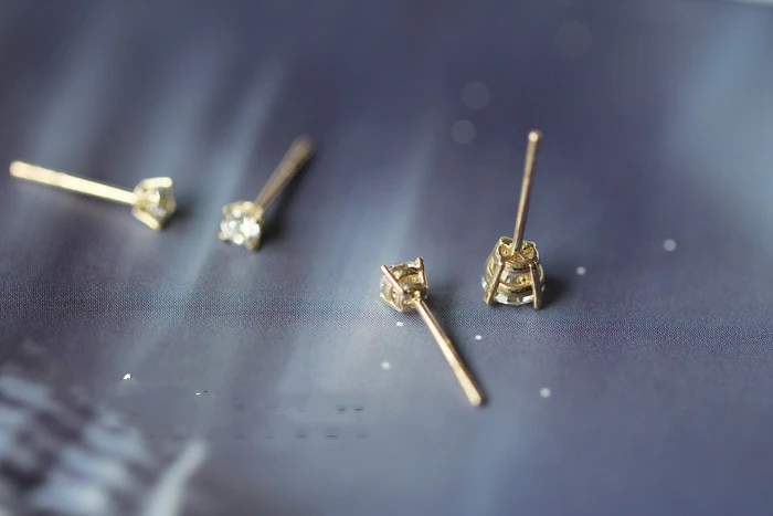Four Claw Single Diamond Temperament 