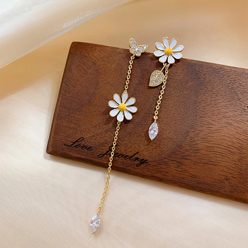 Long Asymmetrical Exquisite Small Daisy Earrings Female