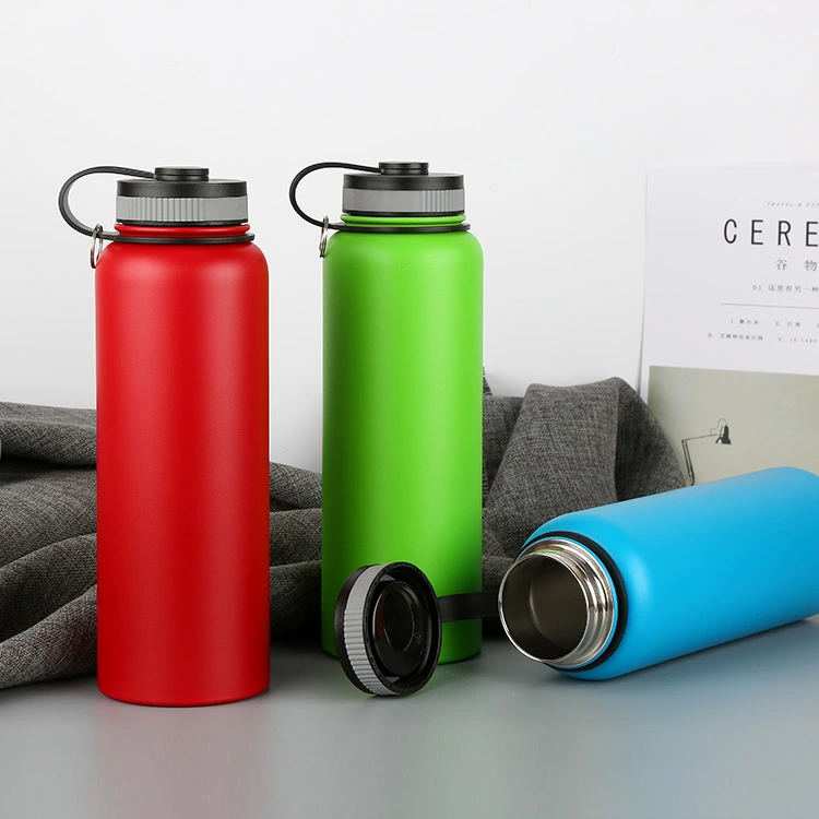 New large-capacity insulated sports bottle