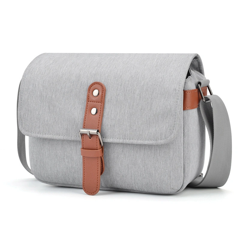 Digital camera shoulder bag