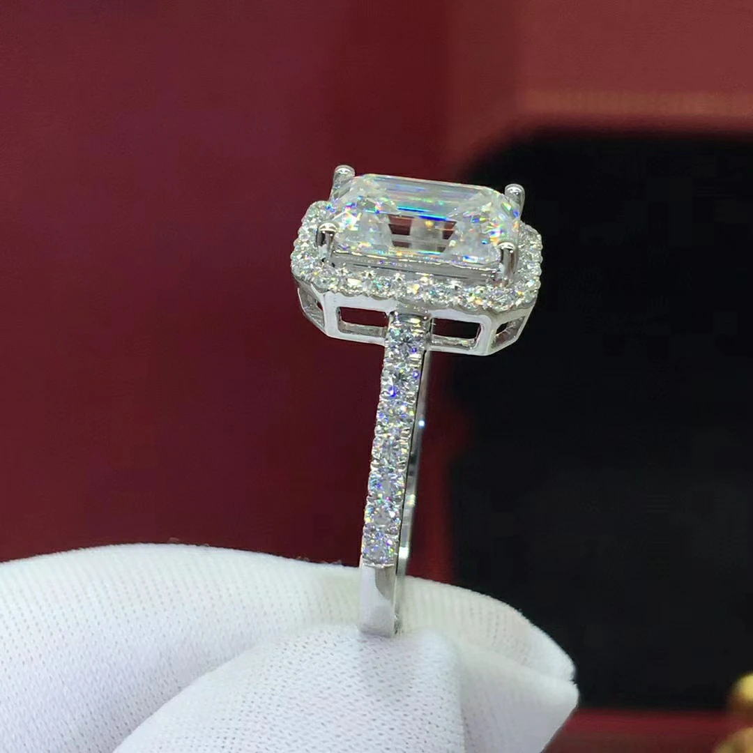 Geometric princess diamond ring