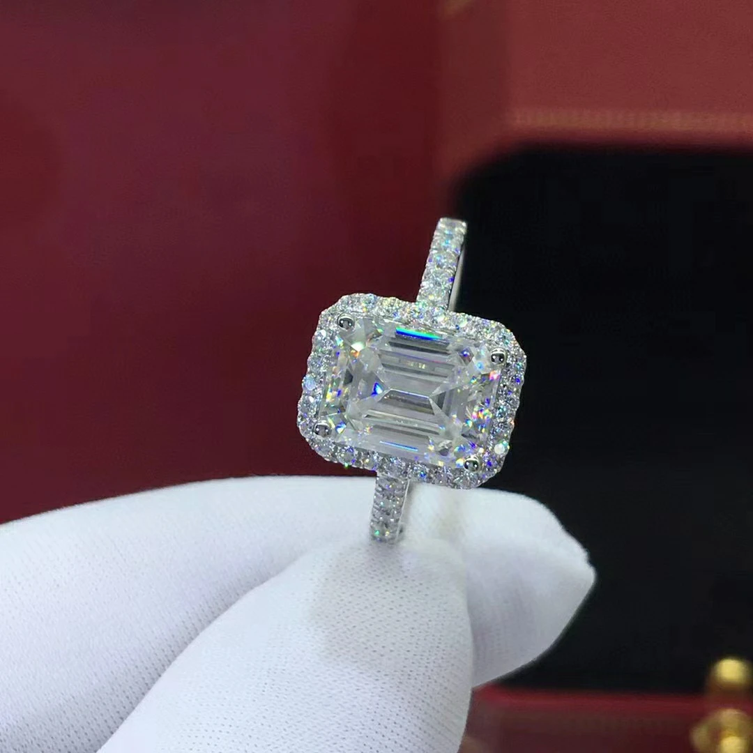 Geometric princess diamond ring