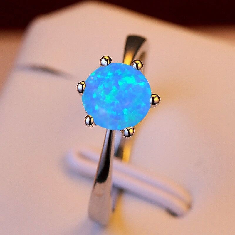 Ring With Eight Prongs Inlaid White Opal Bracelet