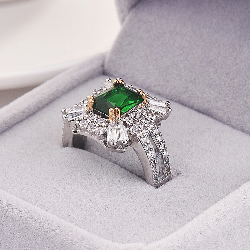 Square Princess Ring With Emerald And Zircon