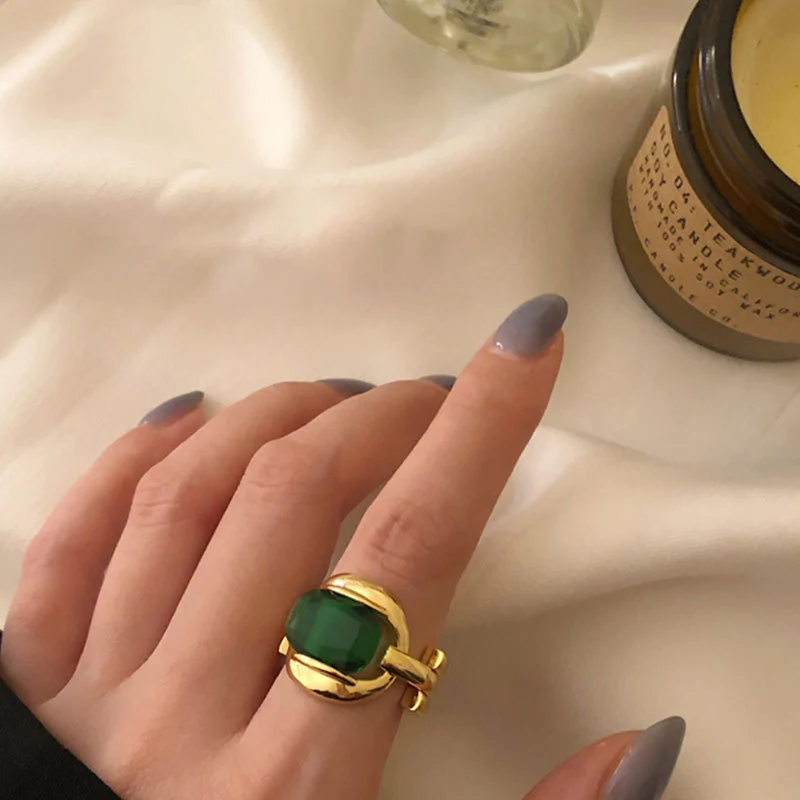 Fashion Retro Personality Emerald Gold Ring