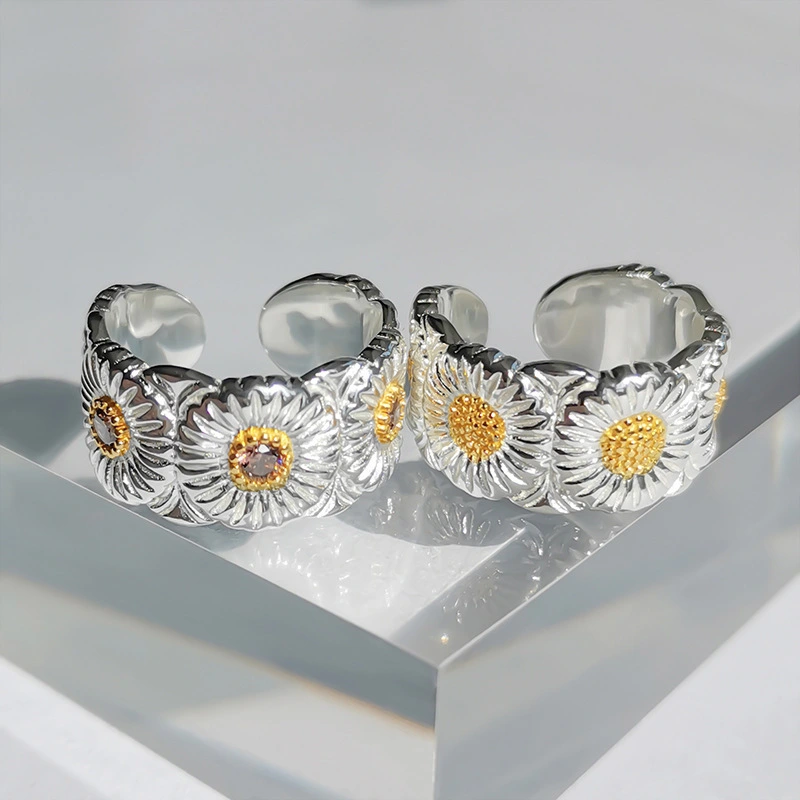 Hip Hop Small Daisy Opening Adjustable Ring Tide  