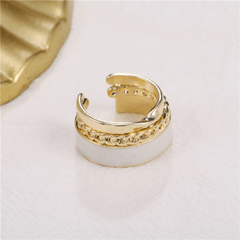 European And American High Sense Of Light Luxury Temperament Golden  Ring