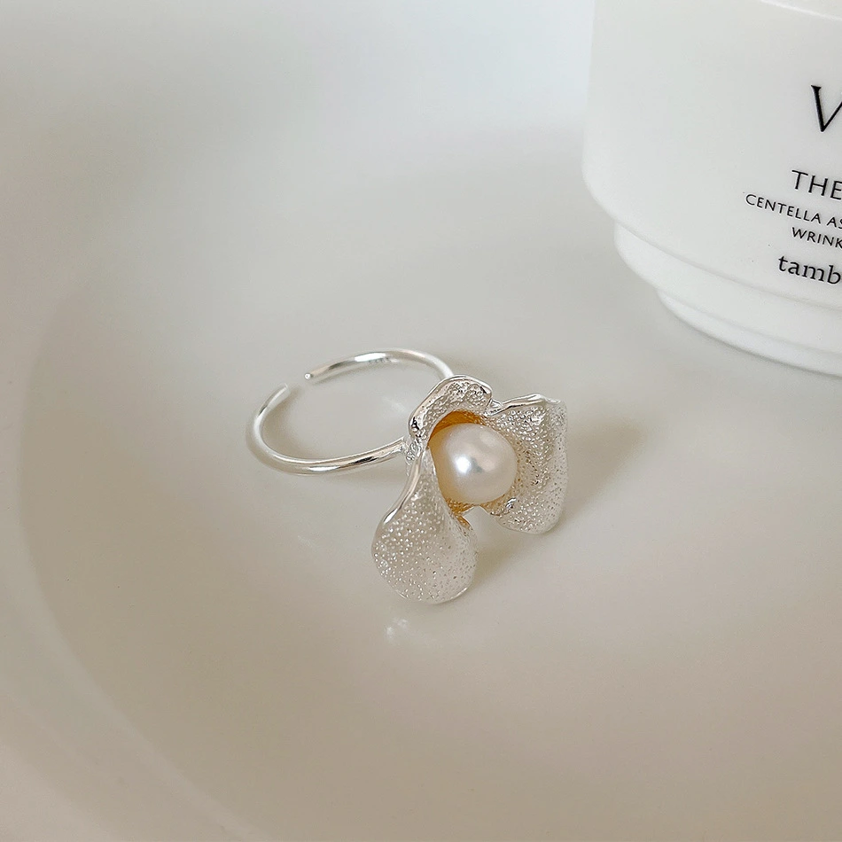 Pearl Irregular Flower Ring Minimalist Ring