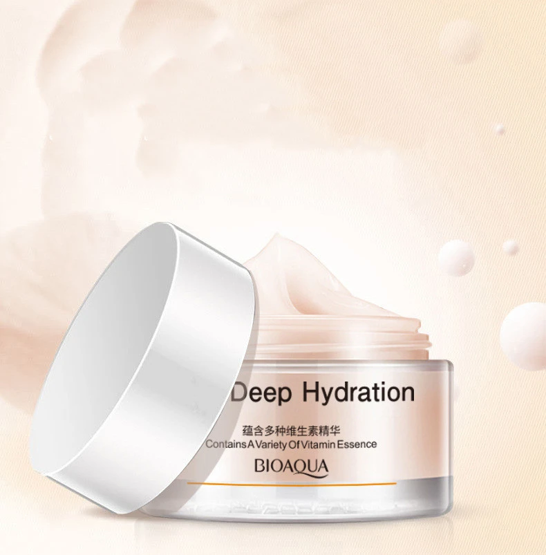 Crystal Clear And Moisturizing V7 Makeup Cream Moisturizing And Brightening The Complexion