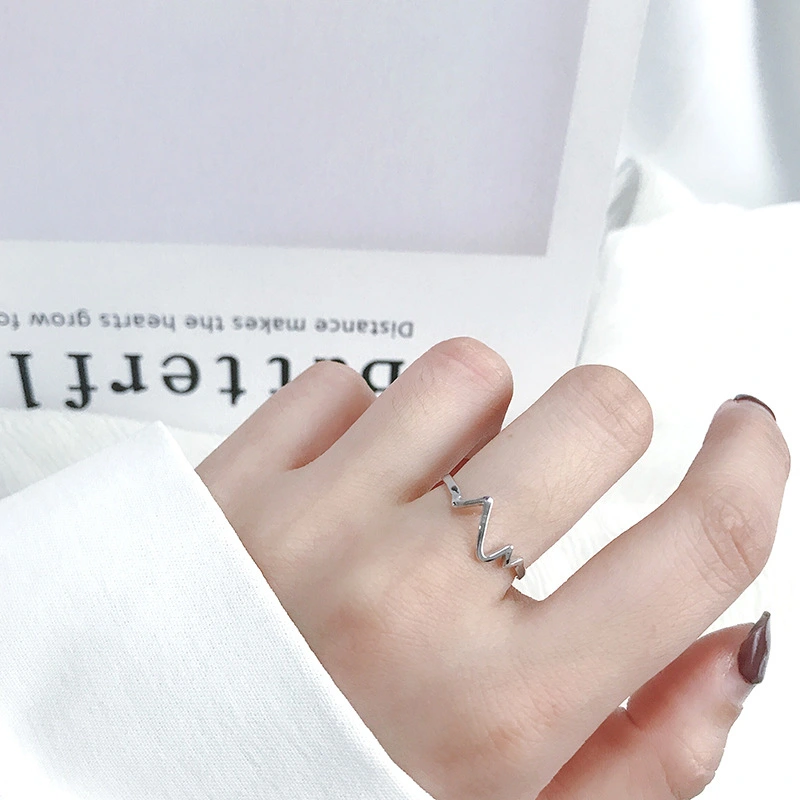 Simple Female Wave Pattern Ring Heartbeat Pattern Tail Ring