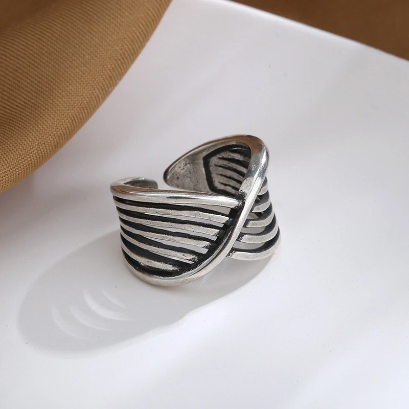 Multi-layer Wave Pattern Cross Ring