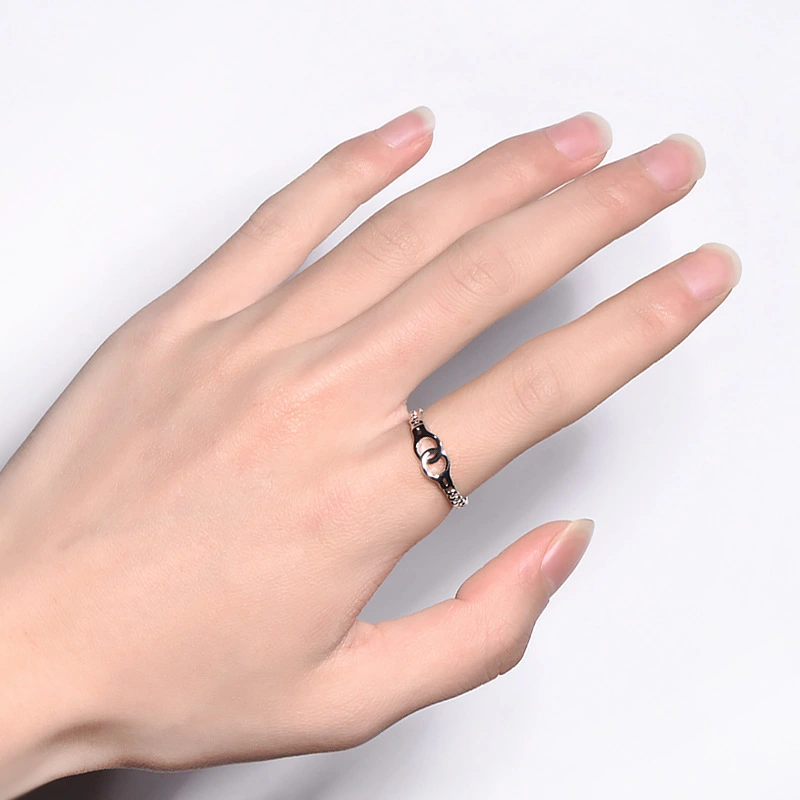 Women's Ring Creative Platinum Circle Cross Ring