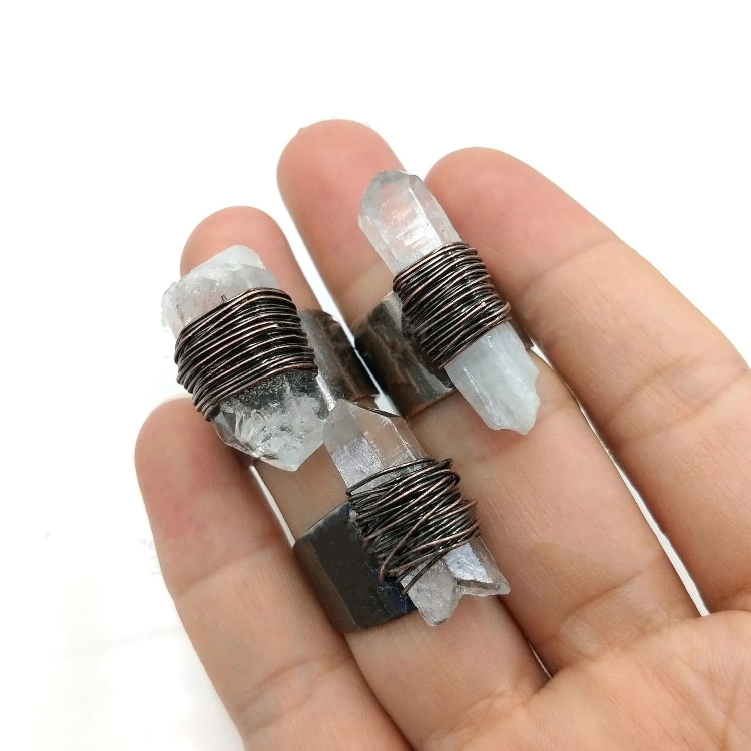 Men's And Women's Handmade  Natural White Crystal Hexagonal Column Winding Ring