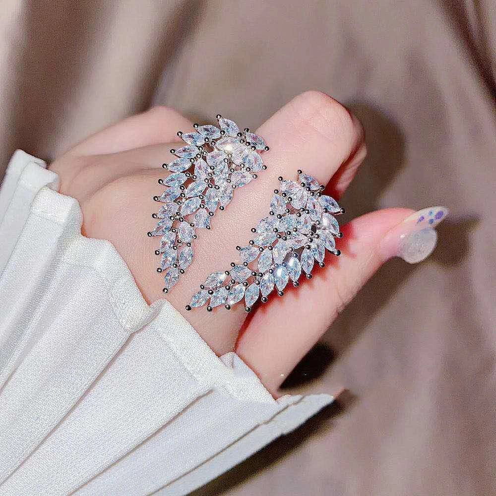 Luxury Full Diamond Imitation Mossan Angel Wings Ring