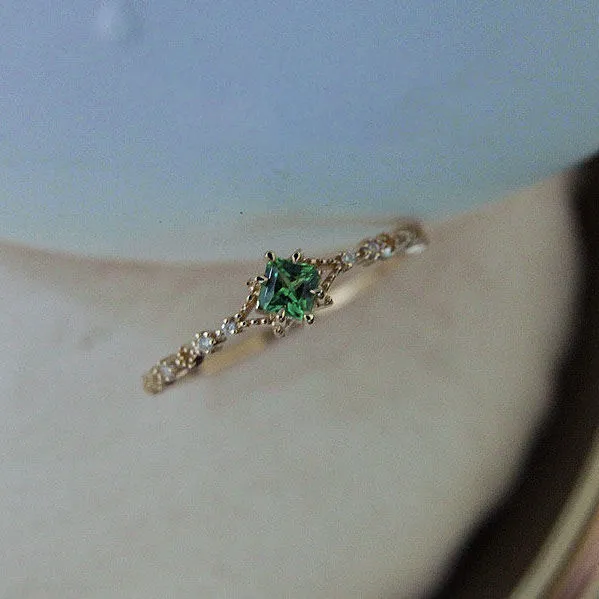 Natural Tsavorite Emerald Diamond Vintage Ring
