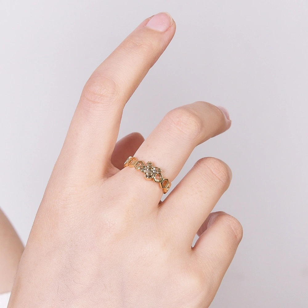 New Golden Hollow-out Bee Ring Animals