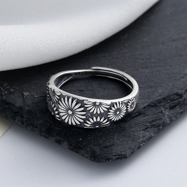 Alloy Flowers Vintage Little Daisy Thai Silver Ring