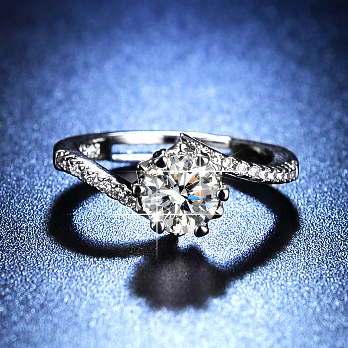 Female Zircon Inlaid Diamond Ring Twist Arm