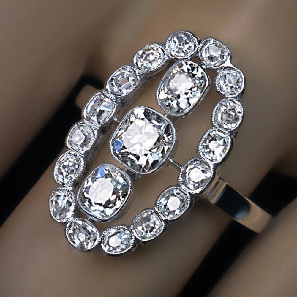 Women's Fashion And Luxury Inlaid Zircon Ring