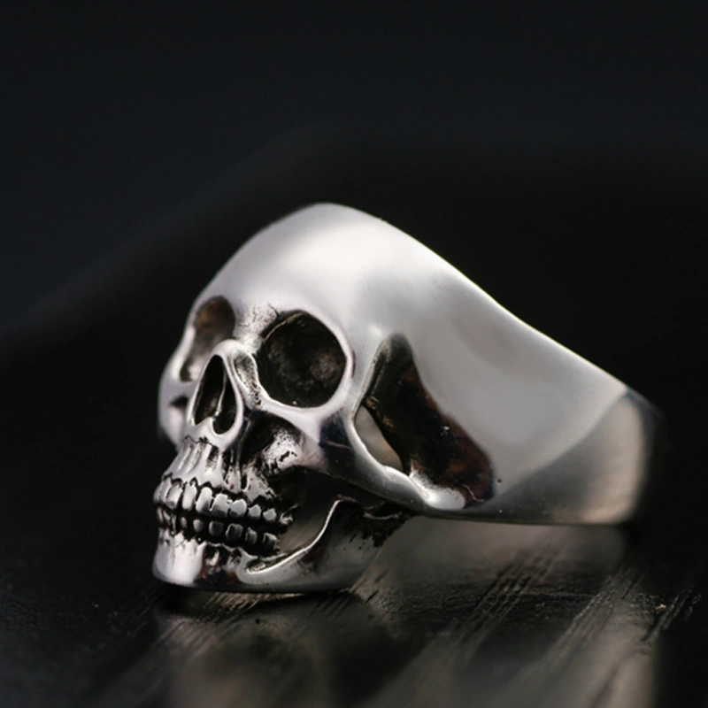 Rolling Skull Ring Fashionable Punk Silver Ring