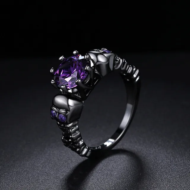 European and American vintage black gold skull lady ring