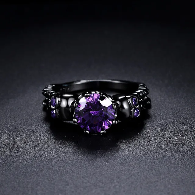 European and American vintage black gold skull lady ring