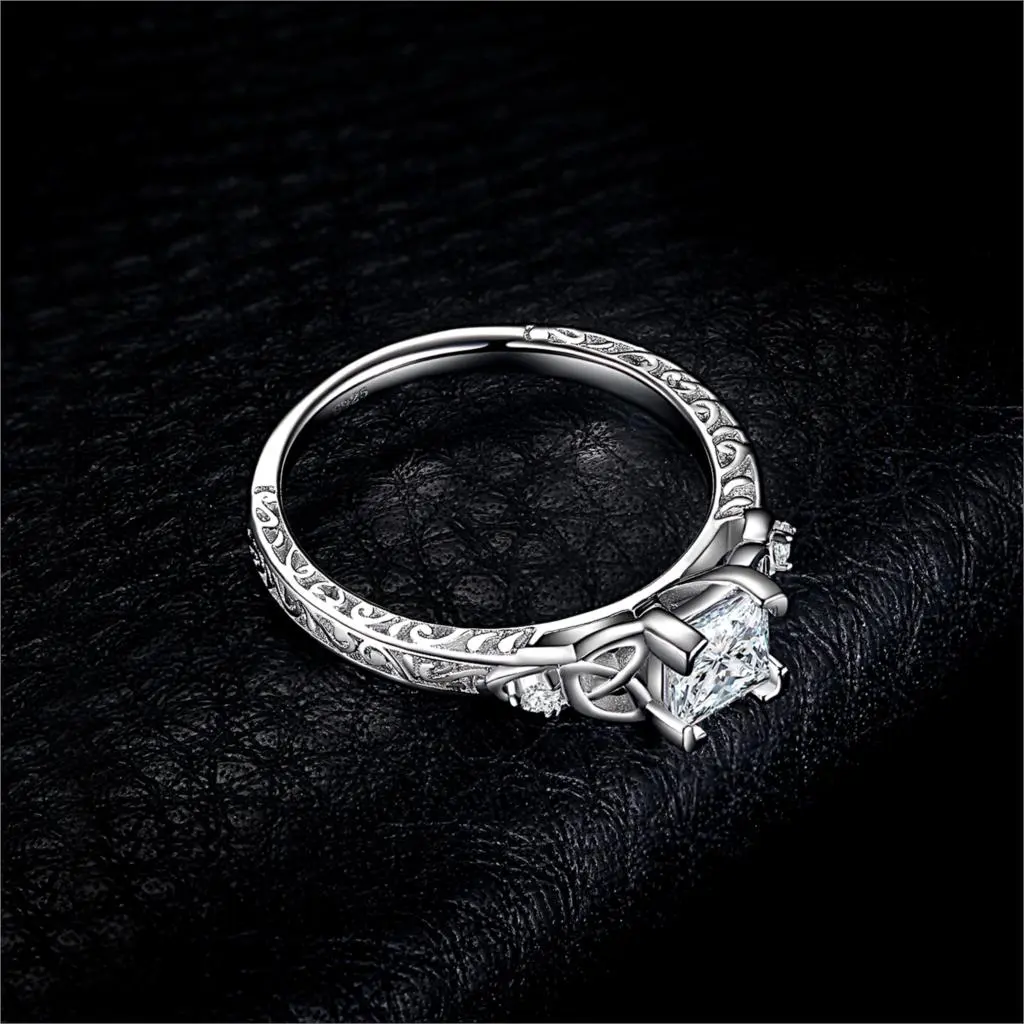 Geometric pattern inlaid square ring